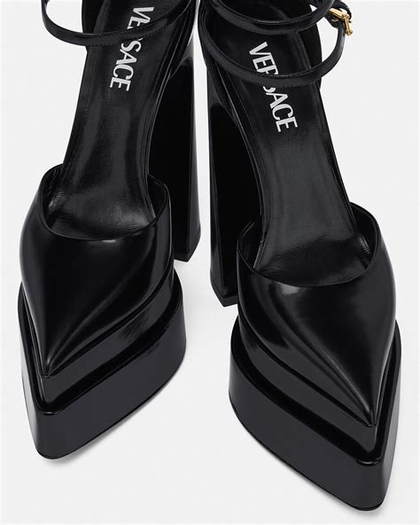 zapatos versace